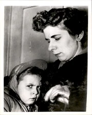 GA259 1954 Wire Photo POST-WAR CHILD CUSTODY BATTLE US SOLDIER GERMAN WAR BRIDE