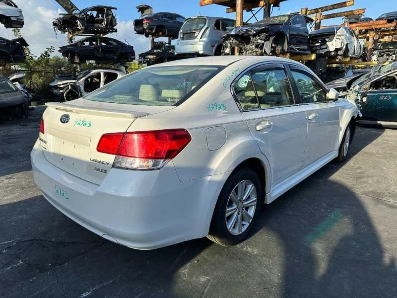 Bote de carbón de vapor de combustible 2010 11 12 13 14 Subaru Legacy 2,5 L Foto 3 de 4