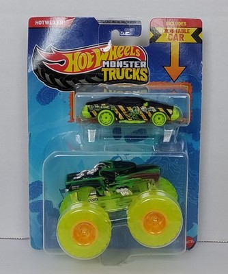 HOT WHEELS MONSTER TRUCKS 2 PACK SET HOTWEILER WITH CRUSHABLE CAR 1:64 SCALE NEW
