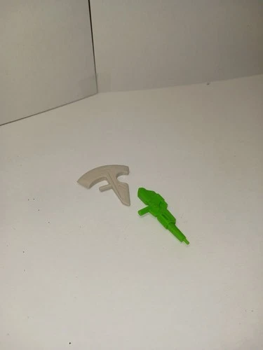 1986 Deluxe VENOM weapons. Comes As Shown. Great Shape No Breaks.