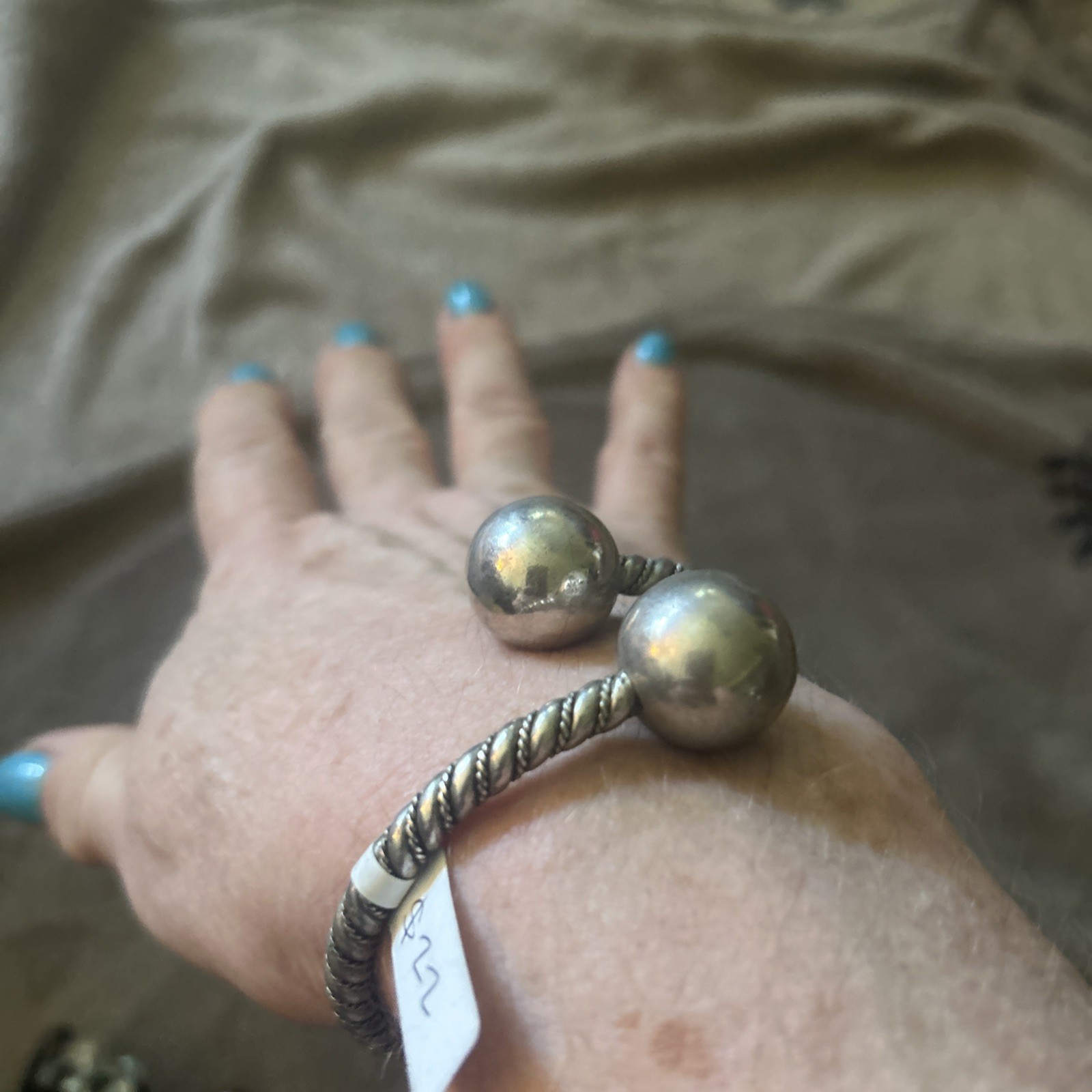 Dramatic silver Bangle - image 3