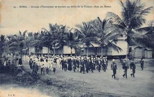 Congo Kinshasa - BOMA - Group of Europeans going to the Force Publique parade -