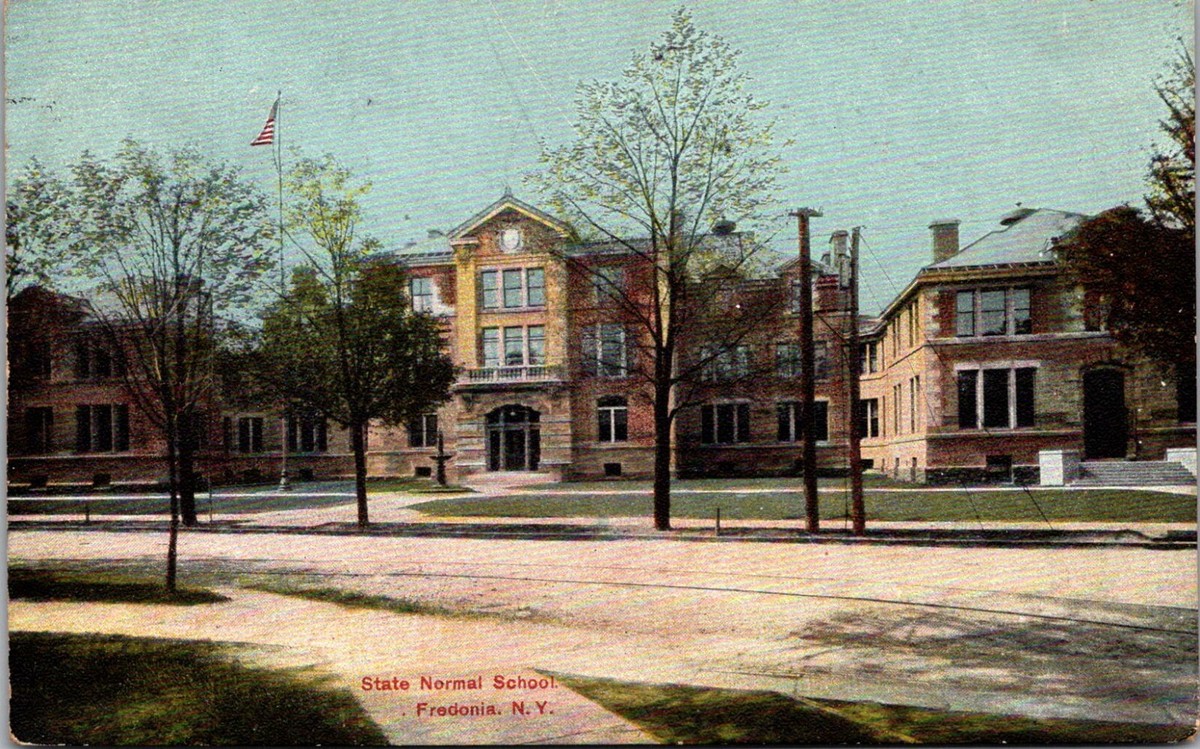 State Normal School, Fredonia NY c1910 Vintage Postcard W75