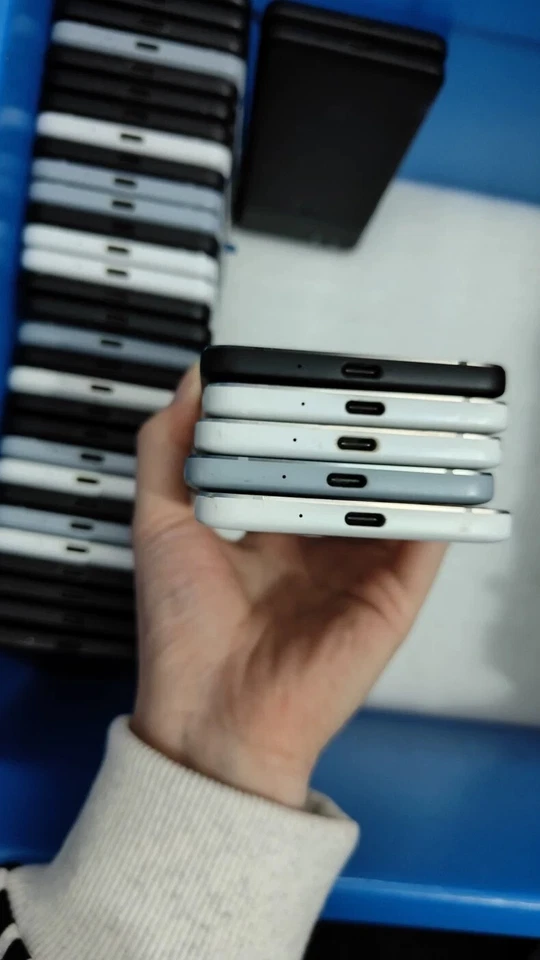 GOOD Google Pixel2 XL XL2 64/128GB ROM 4GB RAM 4G LTE 6" 12MP Android phone - Image 3 of 4