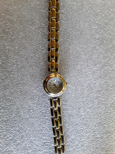 Damen Quarz Armbanduhr neue Batterie! "! HÄLT DIE PERFEKTE ZEIT!!! EG!! 5-7 W-4 - Bild 2 von 4