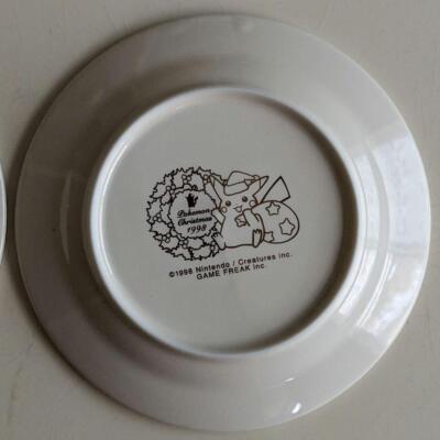 Pokemon Center Christmas 1998 Petit Pikachu Plate Set 4 Plates