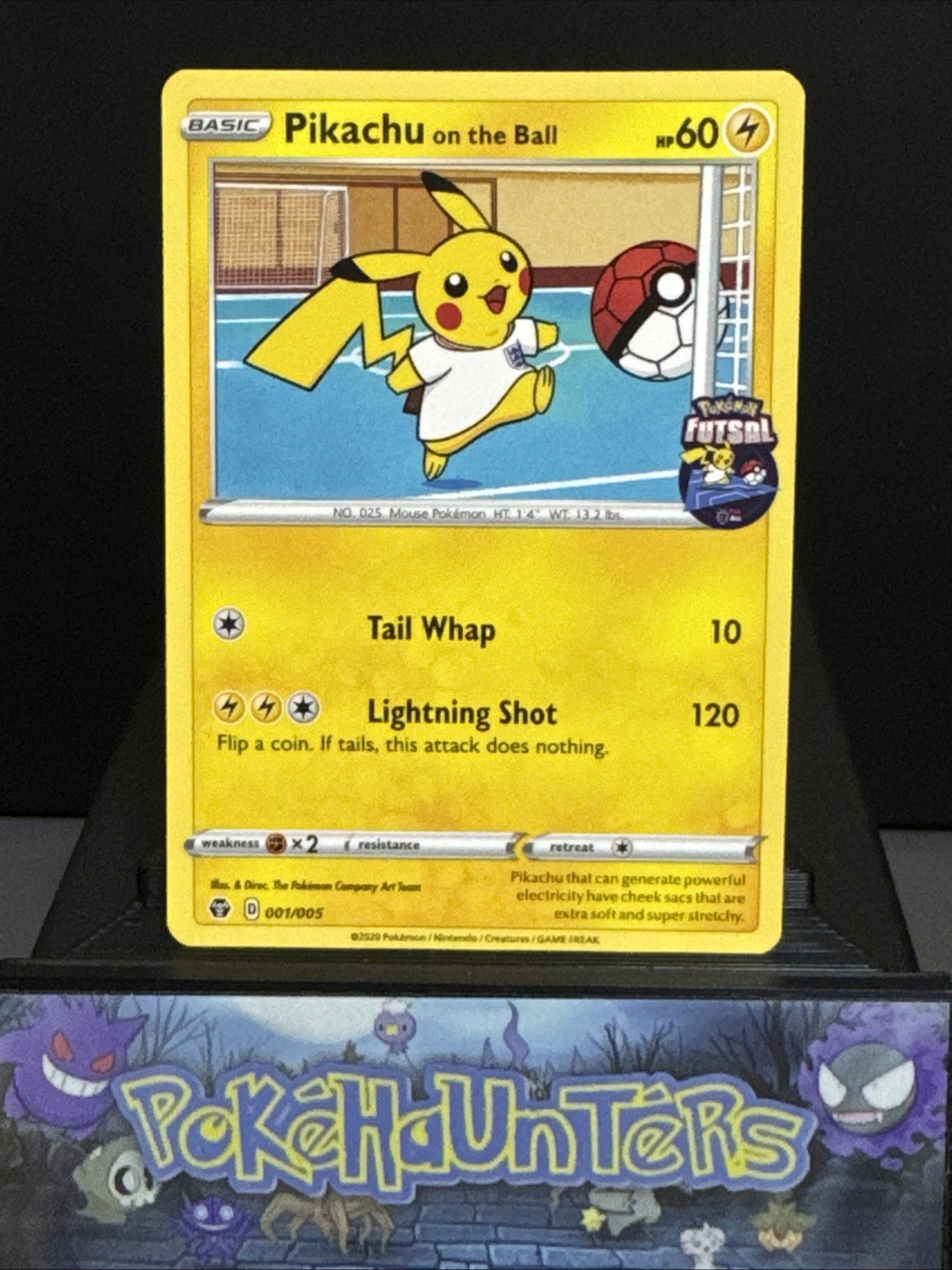 Pokemon Card Pikachu On The Ball 001/005 Special Futsal Promo Near Mint