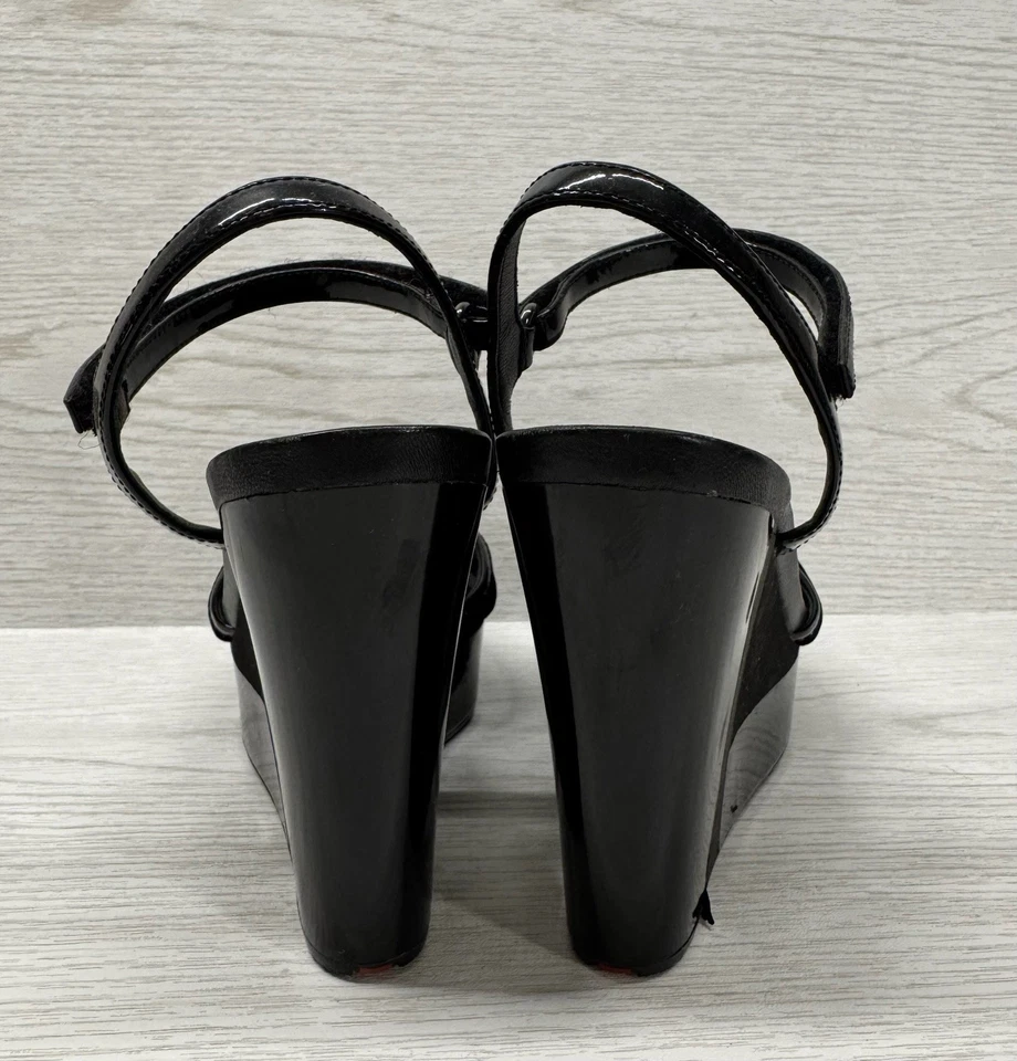 普拉达黑色专利和天鹅绒楔形带踝带 9 码 — 第 4/4 张图片