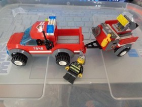 Lego City Town 7942 Off Road Fire Rescue Set with Minifigure