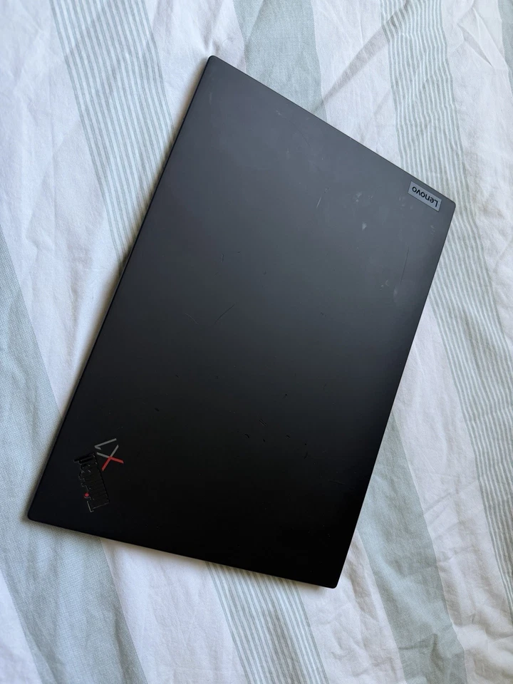 Lenovo ThinkPad X1 Carbon G9 · i7-1165G7 · 16GB · 82TB, photo 3 of 5