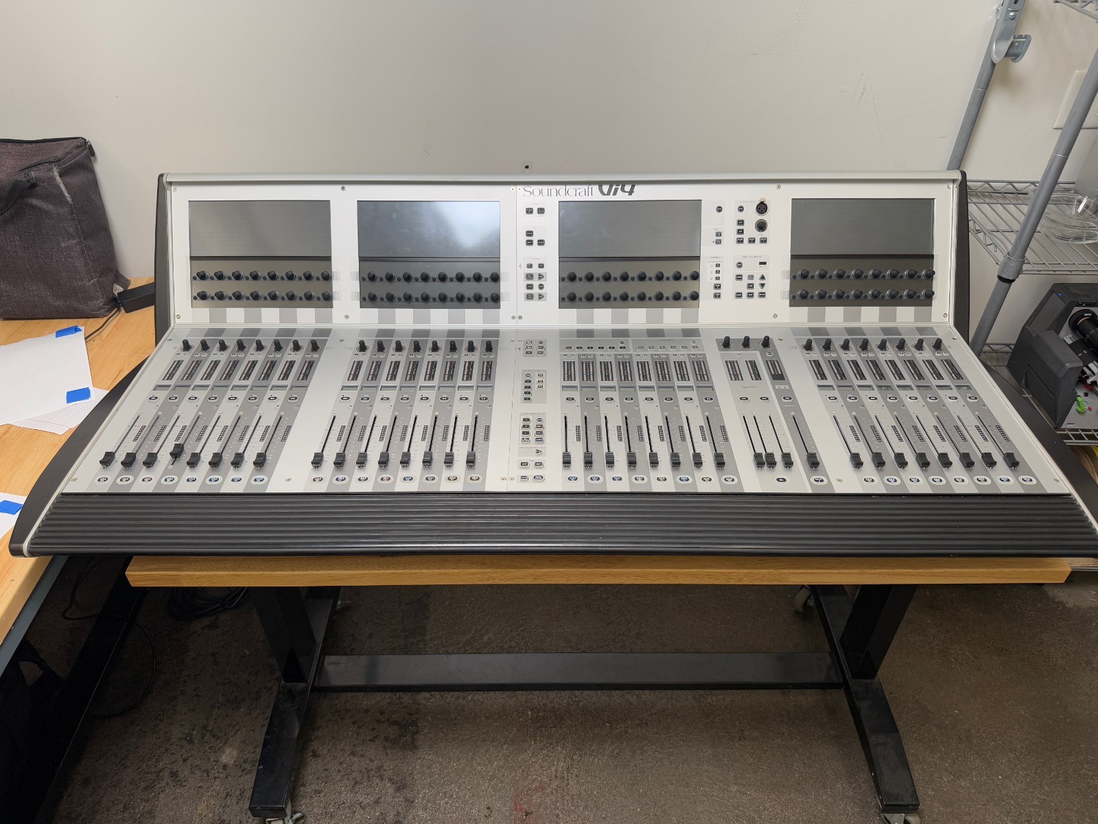 Soundcraft Vi4 Digital Mixing Console Control Surface (Console Only)