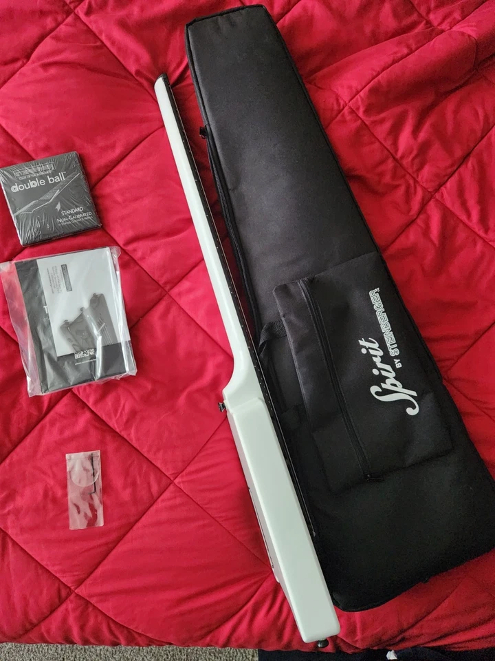 Steinberger Spirit GT-PRO Deluxe WH white Headless Guitar Electric Guitar - Image 4 of 4