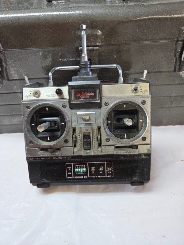 Dynam NE-KO4 RC Transmitter & Receiver FM 4-ch 72.150 Mhz
