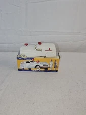  Vintage American Dimestore Ambulance Deluxe Plastic Construction 1/43