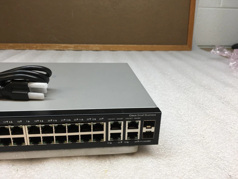 Cisco SF300-24P SRW224G4P-K9 V02 24-Port 10/100 PoE Managed Switch w/ PWR Cable - Image 3 of 4