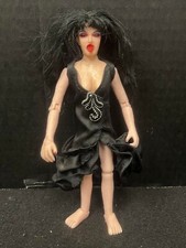 7" WHITE FEMALE DOLL JOINTED LEGS AND ARMS MOVABLE TONGUE FIGURE