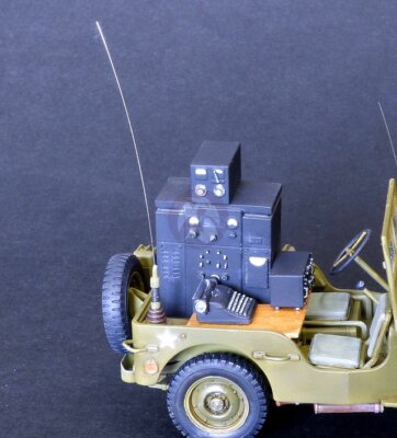 Plus Model 1/35 Radio Equipment for Willys MB Jeep WWII (BC-610