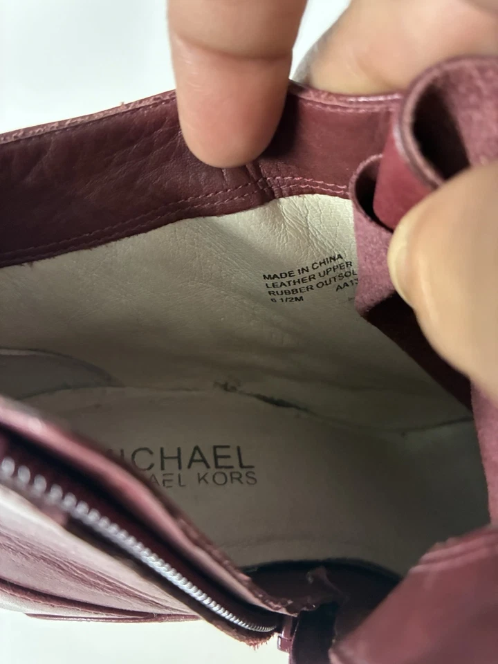 ¡Botines Michael Kors Stiletto Peep Toe! Color vino talla 6,5 Foto 4 de 4