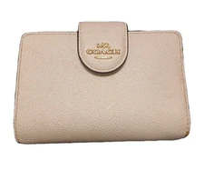 Beautiful COACH New York wallet (bi-fold) corner zip wallet folding wallet card