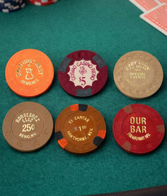 Lot of 6 chips-Lady Luck,cosmo casino,horseshoe,Gold Dust,Our Bar,El Capitan