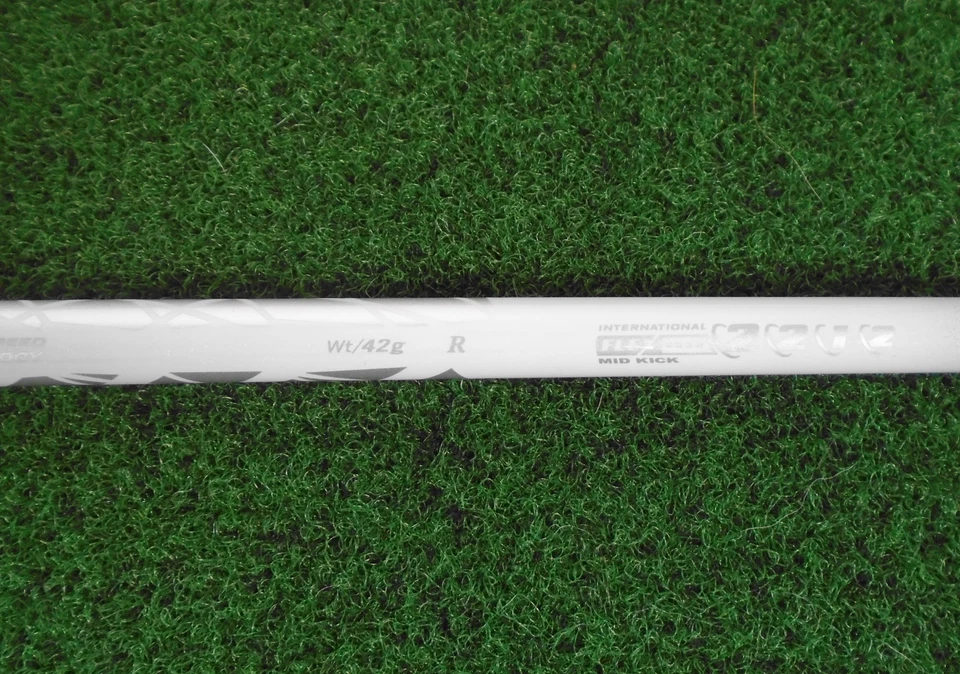 New XXIO 12 Men's 20* 4 Hybrid, MP 1200 42g Graphite Regular, Headcover - Image 4 of 4