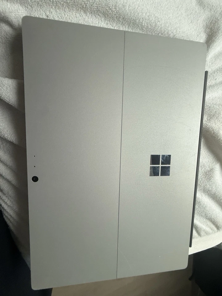 Microsoft Surface Pro 5 12,3" (Intel Core i5-7300U, 2,60GHz, 256Go SSD, 8Go RAM) - Photo 3/4