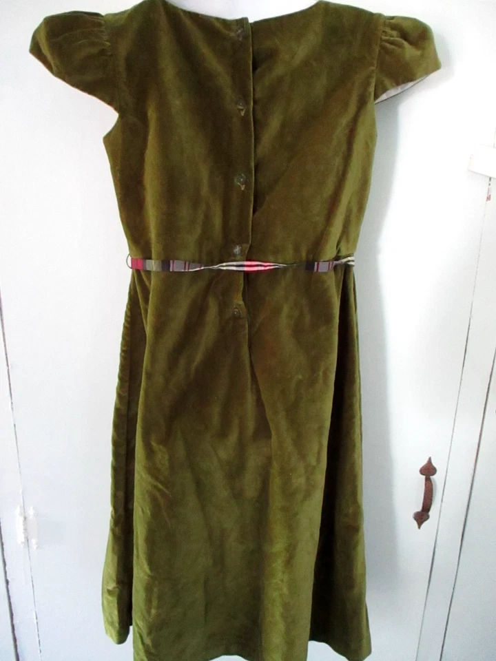 Vestido de terciopelo verde Strasburg para niñas cinturón de cinta a cuadros vacaciones Navidad talla 12 Foto 3 de 4