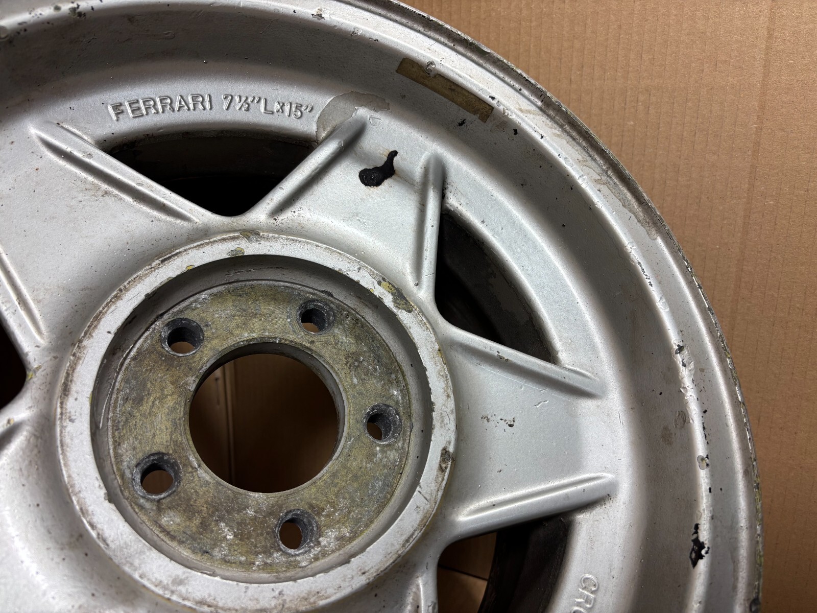 FERRARI DAYTONA 365 GTB/4 GTS CHOMODORA 15X7.5 OEM FRONT WHEEL RIM 109186/A GTC4