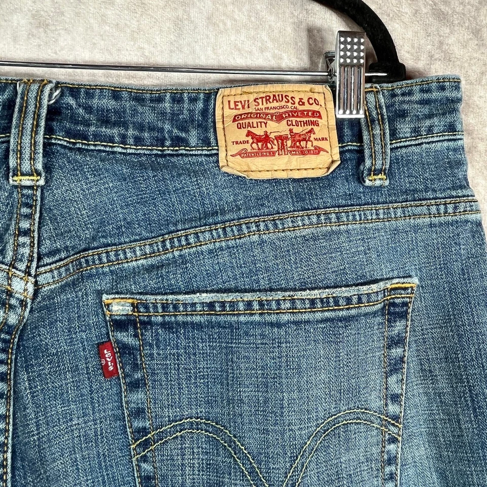 Levi's 515 Bootcut Jeans Womens Size 18M Blue Dark Wash Denim High Rise Casual - Image 4 of 4