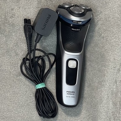 Philips Norelco Series 3000 Wet & Dry Electric Shaver S3311 w/ Charger