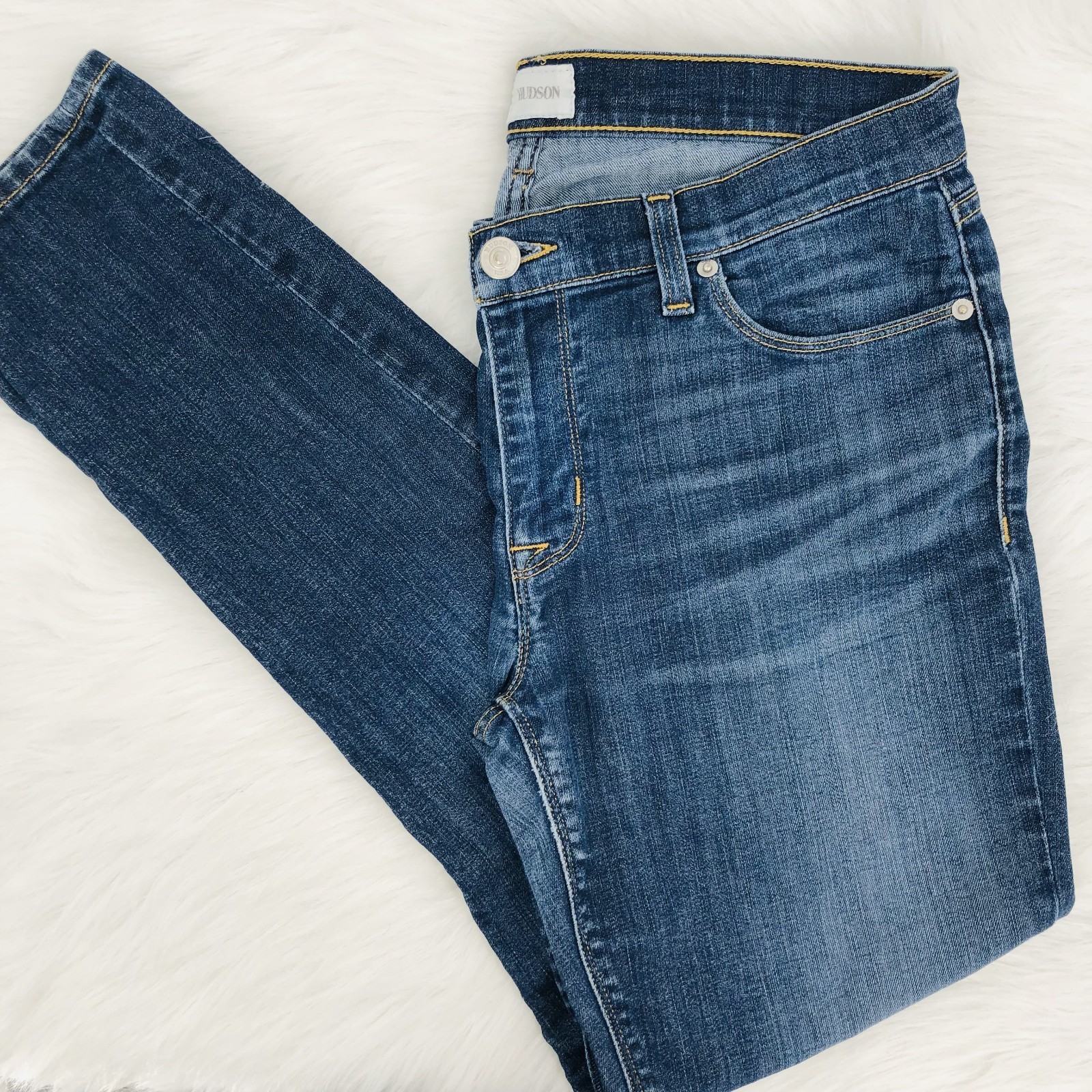 HUDSON Women’s Krista Super Skinny Jeans, Size 30  Medium Wash Blue Denim