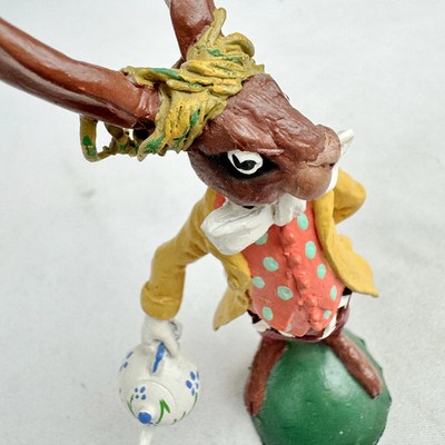 The Hamilton Collection THE MARCH HARE Figurine Alice in Wonderland Pewter