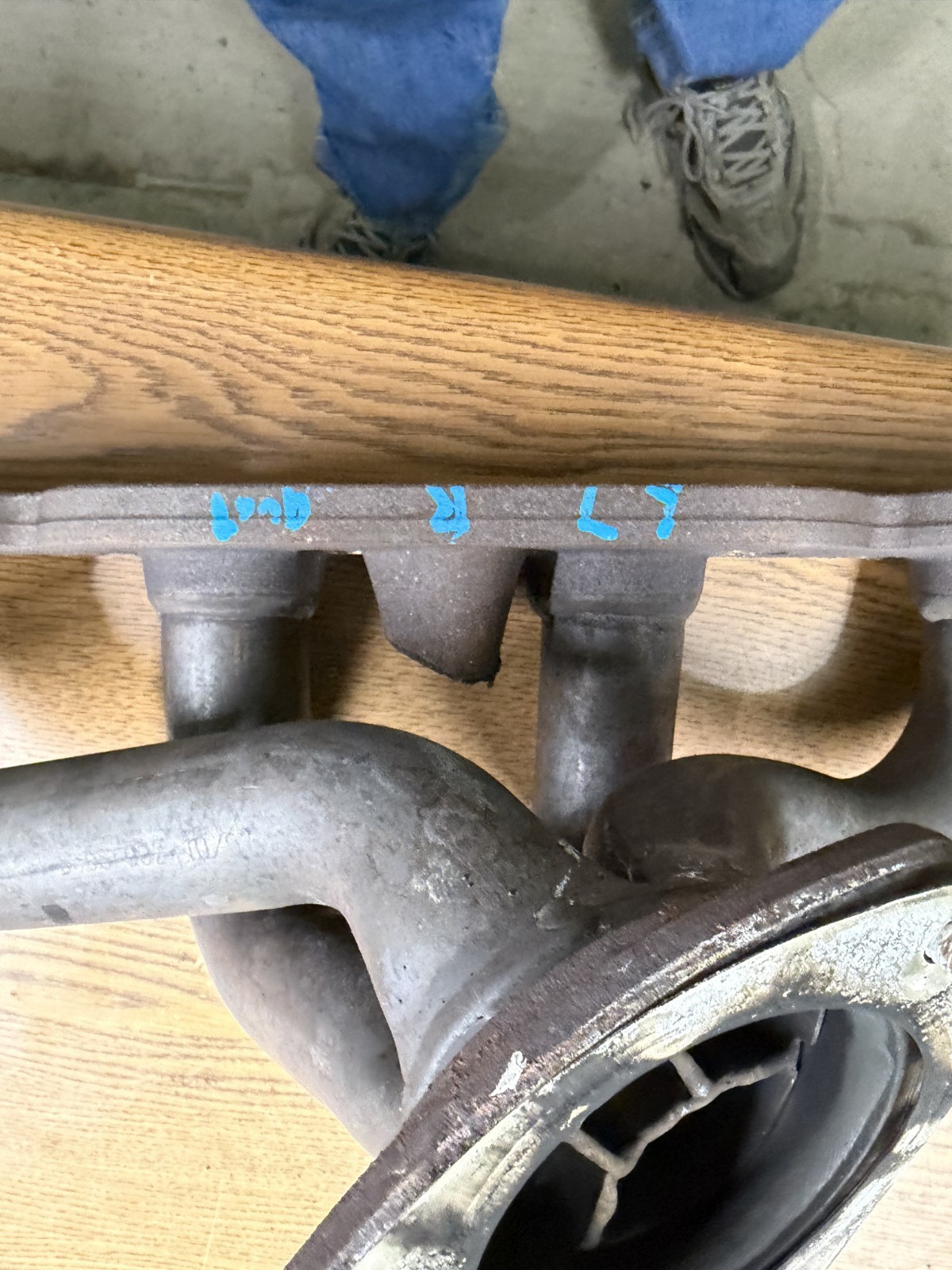 04-08 Maserati Quattroporte Engine Right Passenger Side Exhaust Manifold OEM