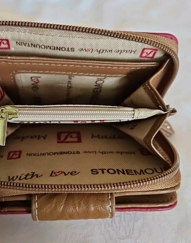 Red And Tan Leather Stone Mountain Wristlet Wallet - Picture 5 of 11
