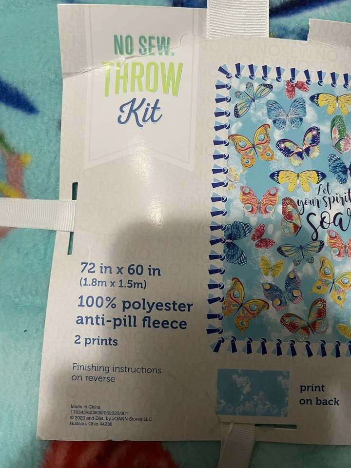 Nuevo Kit Sin Coser 100"% Poliéster Anti-Píldora Vellón Mariposa 72" x 60" Foto 2 de 3