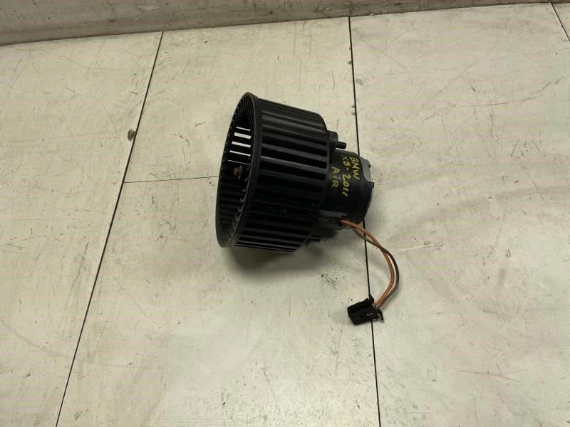 BMW X5 35iX 2011 aire acondicionado ventilador de motor ventilador OEM+ Foto 4 de 4