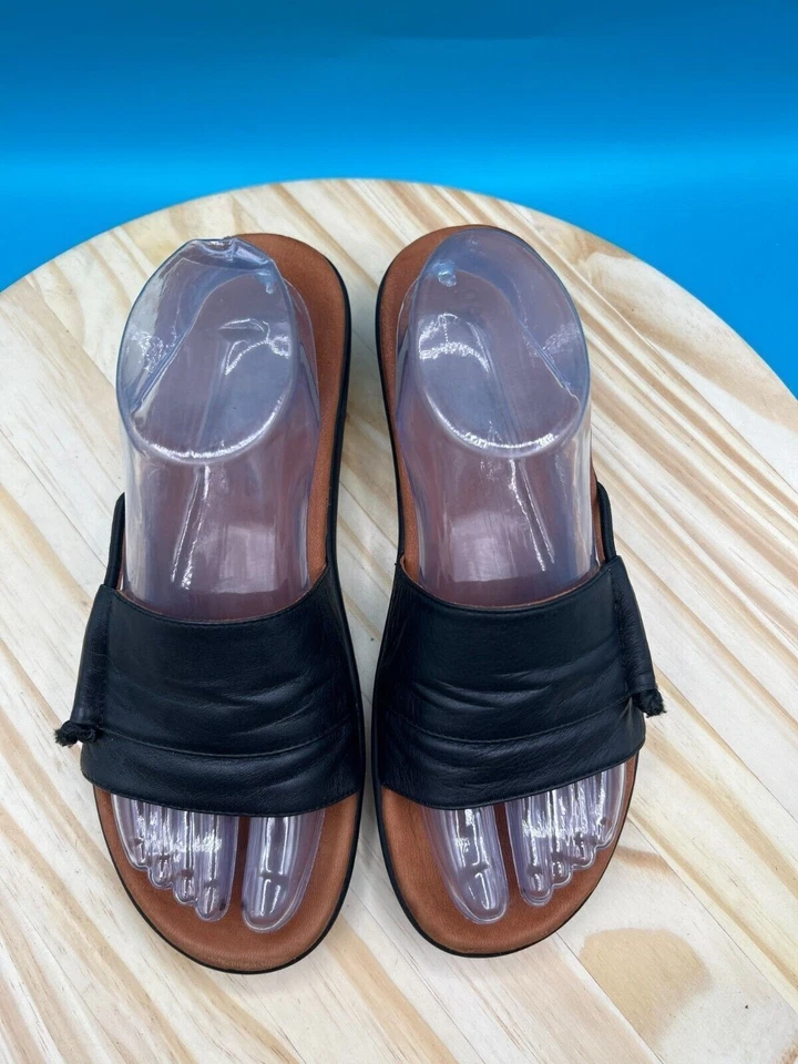 Gentle Souls Slide Sandal Women's Sz 8.5M Black Leather Slip On Comfort - Image 4 of 4