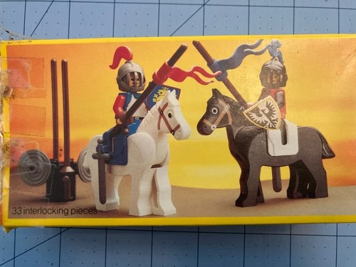 Vintage LEGO Castle: Jousting Knights (6021)