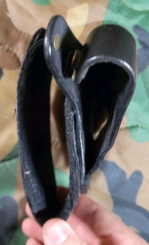 Funda al tobillo de cuero negra Tagua Bersa Thunder 380 22lr Foto 4 de 4