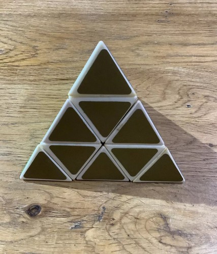 Vintage Pyraminx Pyramid Triangle Puzzle 1980’s Twist Cube In Original Box - Picture 6 of 9
