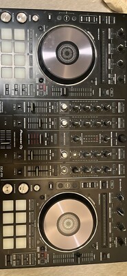 Pioneer DJ DDJ-RX Performance DJ Controller 4-Channel recordbox