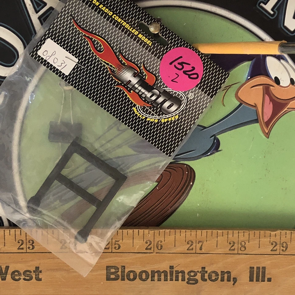 Himoto / Redact 08031 Rear Shock Tower Holder HSP Parts 1:10 NIP USA Shipped - Image 2 of 3