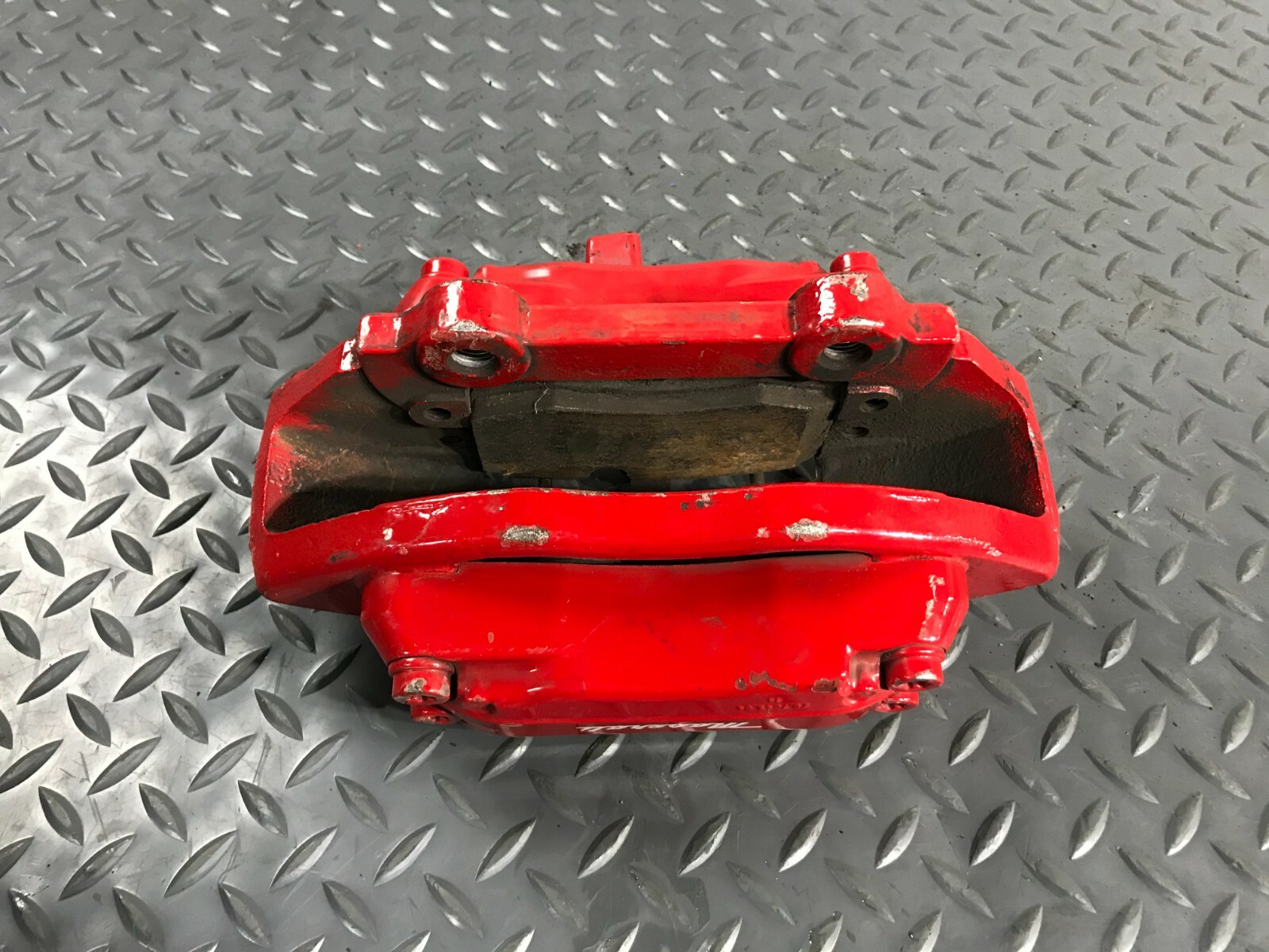 04-08 Maserati Quattroporte M139 Front Wheel Brake Caliper Right Side BREMBO Red