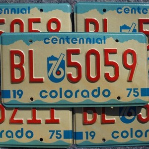 1975 1976 COLORADO LICENSE PLATES - BICENTENNIAL RED LEETERS License Plate