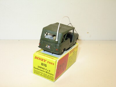 Dinky Toys Renault 4L Gendarmerie - Sinpar Militaire - Avec Antenne - Métal - Occasion