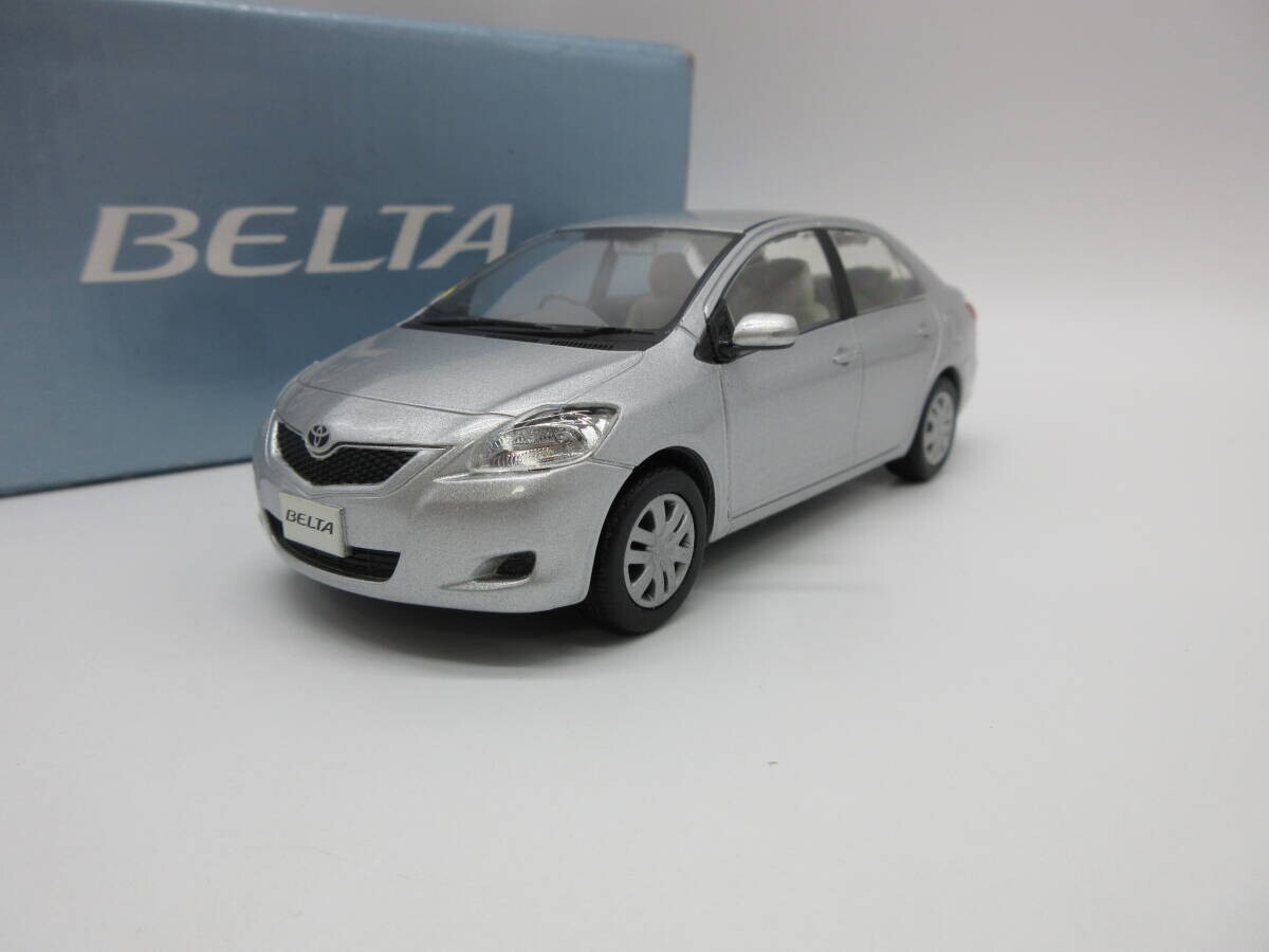 1:30 Toyota BELTA late model color sample miniature car silver
