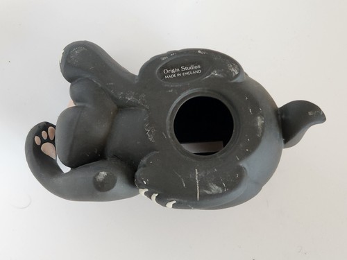 Black cat with bee on its head ceramic figurine black matte finish 8" pre-owned - Picture 9 of 9