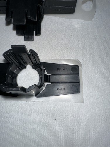 Genuine 14-22 Nissan X2 Park Sensor Cover/Holder New OEM 28533-5ZA0A - Picture 3 of 5
