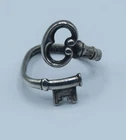 VINTAGE 1976 AVON SKELETON KEY BYPASS RING SIZE 8 ADJUSTABLE STERLING SILVER 925