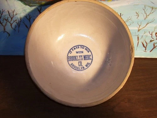 UNCOMMON WISCONSIN ADVERTISING RED WING STONEWARE 8"  MIXING BOWL  BROOKLYN, WIS